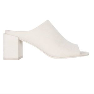 4 for $20! OAK AND FORT light gray cream mules size 5